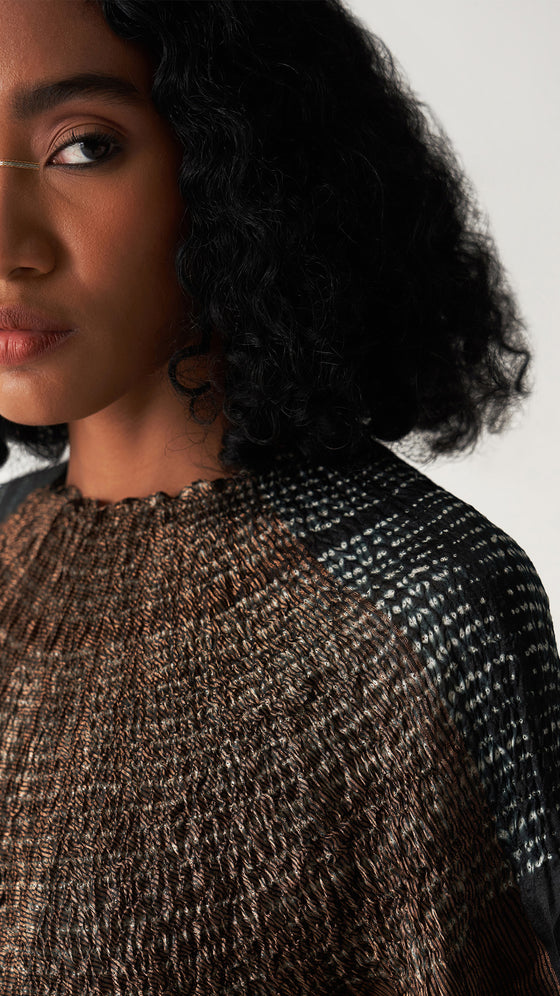METALLIC BLACK