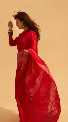 TERRAIN JAMBAN SAREE - RED