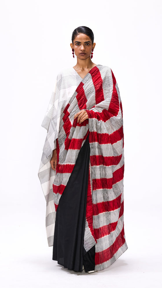 Unrule Saree - Black Red