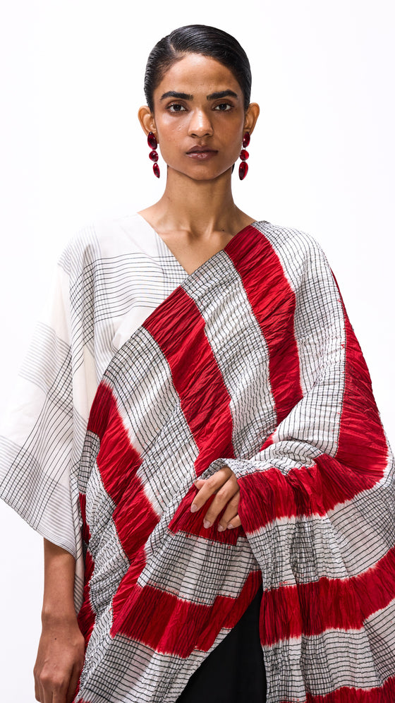 Unrule Saree - Black Red