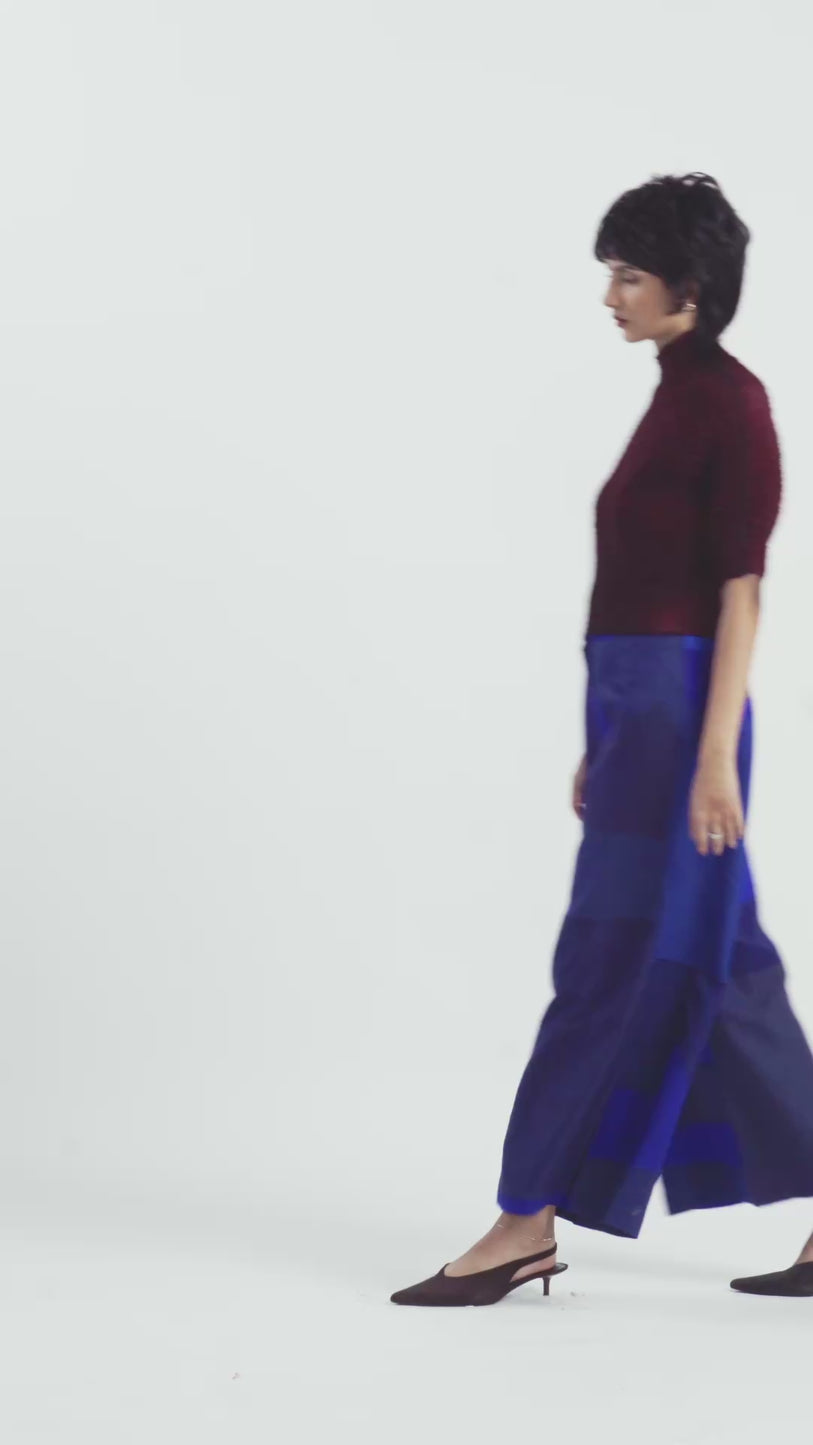 Shapeshifter - Navy Burgundy
