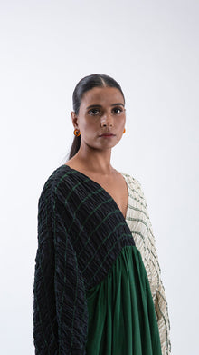  Ori Nui Sleeve Dress - Bottle Green