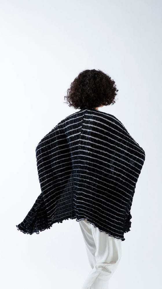 Nami Shell Cape - Black/White