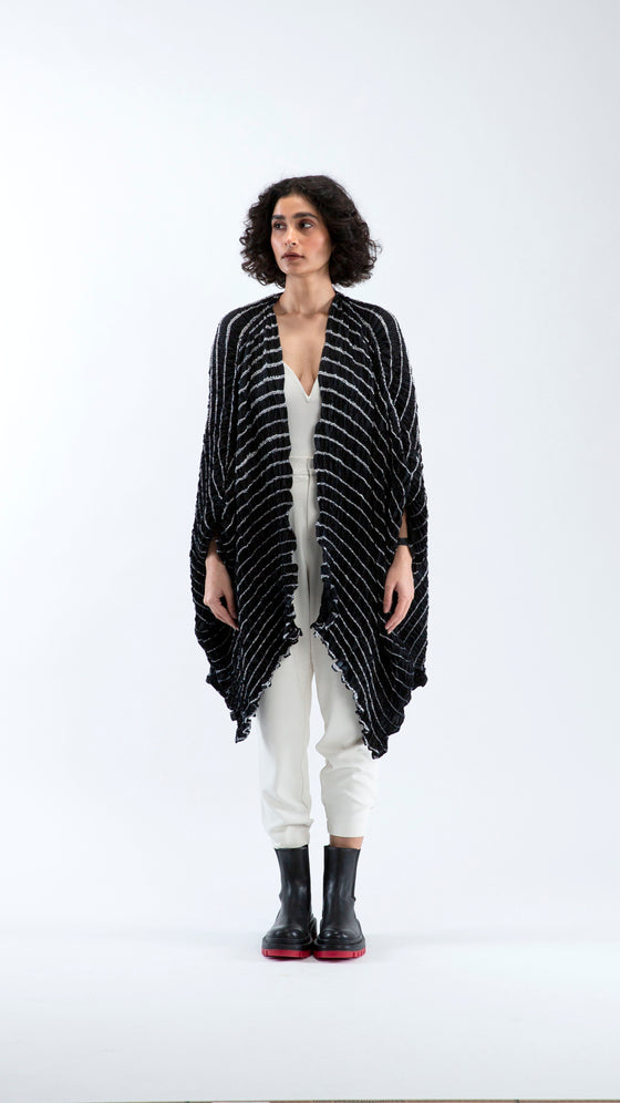 Nami Shell Cape - Black/White