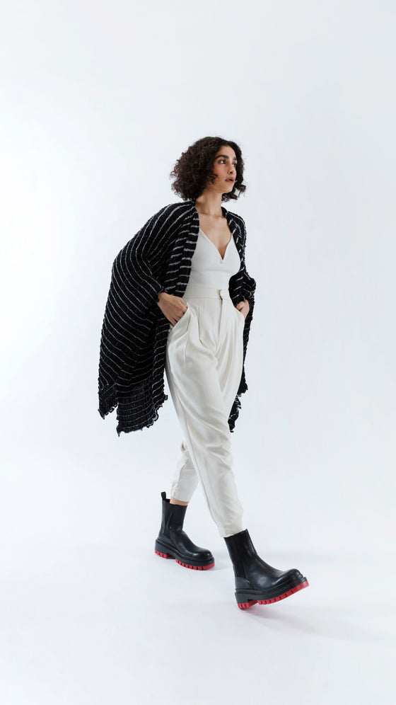 Nami Shell Cape - Black/White