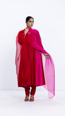  Red/Rani